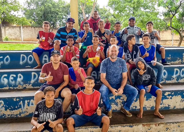 Prefeito José Fernandes vistoria praças esportivas nesse domingo