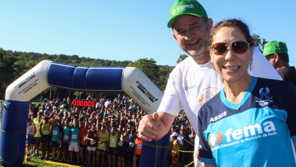 Alunos do projeto  Saúde e Vida, do Fundo Social, participam da 2ª Corrida da Floresta