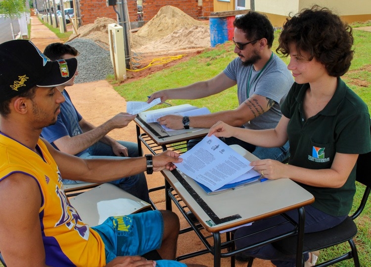 Secretaria do Meio Ambiente intensifica ações da campanha Assis + Limpa no bairro Residencial Pacaembu