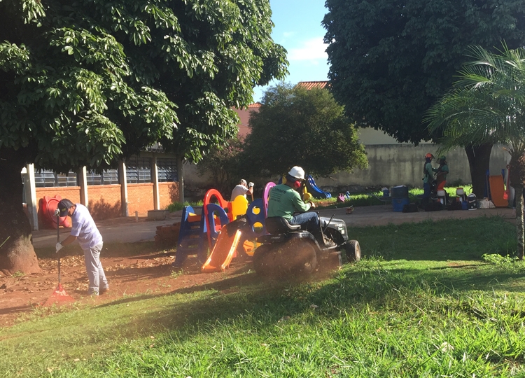 Escolas municipais se preparam para início do ano letivo