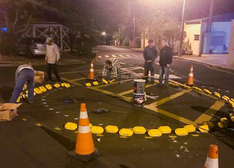 Sinalização na Vila Adileta