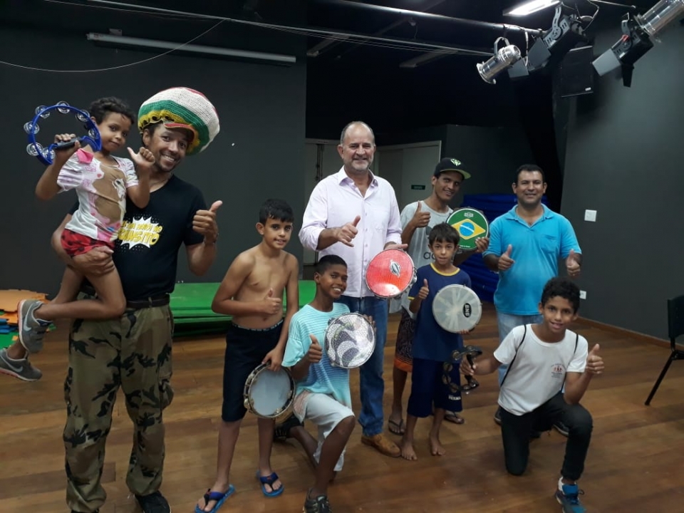 Prefeito visita CEU no Parque Colinas