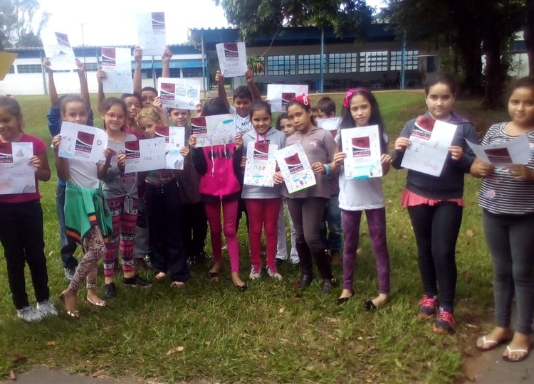 Alunos da escola Maria Amélia