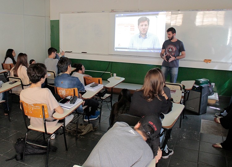 Dia D Alunos de Assis Contra a Dengue mobiliza escolas de Assis