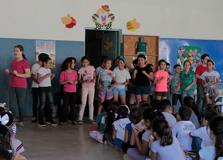 Alunos da escola Manoel Simões
