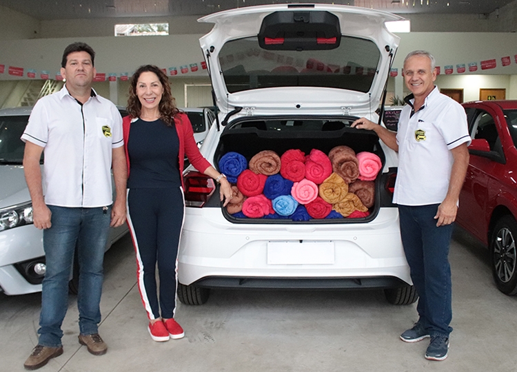 Fundo Social recebe doação de 40 cobertores