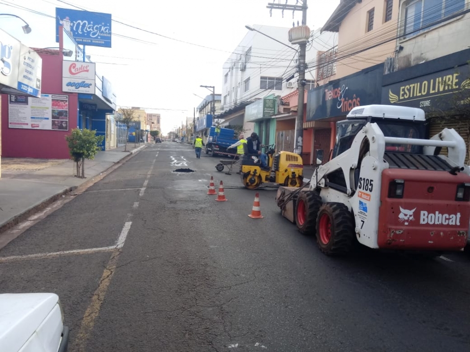 Tapa buracos na Avenida Marechal Deodoro