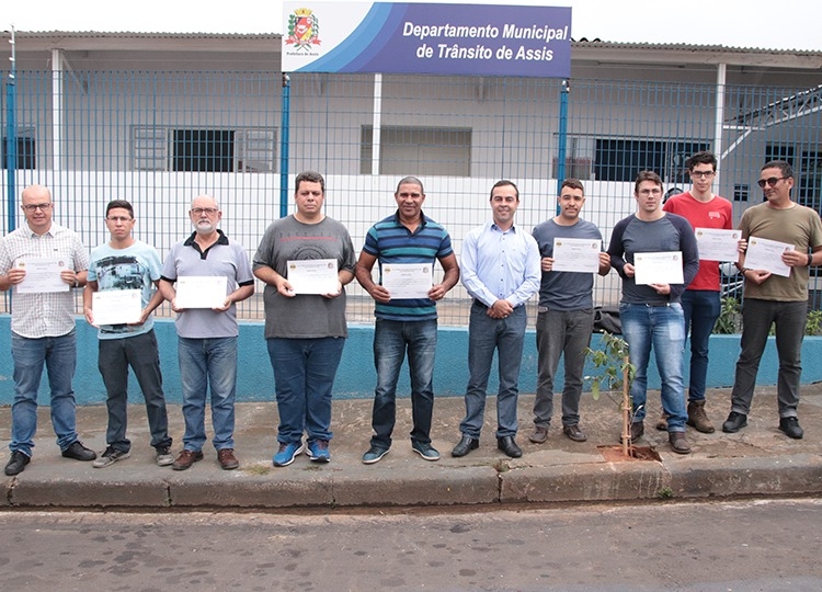 Formação de novos agentes de trânsito