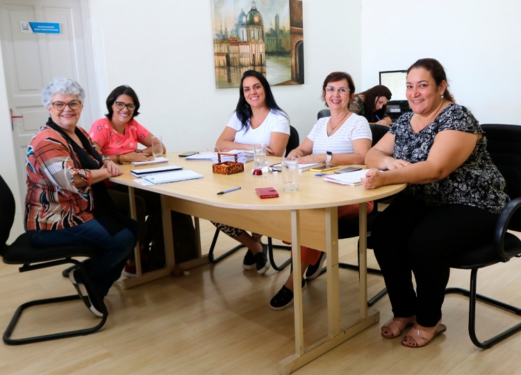 Reunião entre as Secretarias da Educação e Assistência Social 