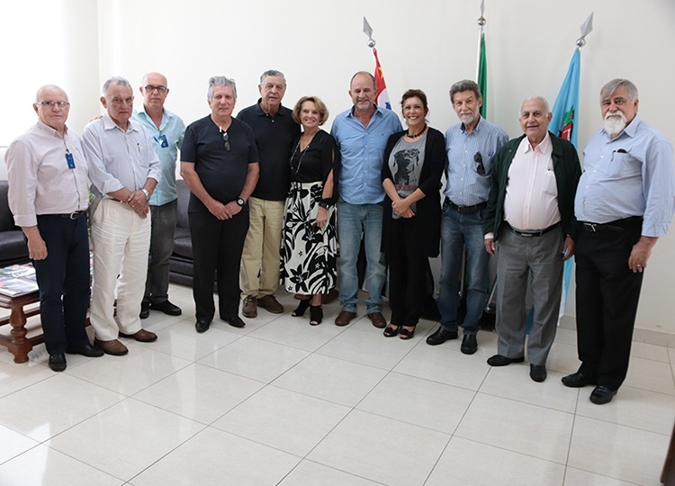 Diretoria da Santa Casa visita o gabinete