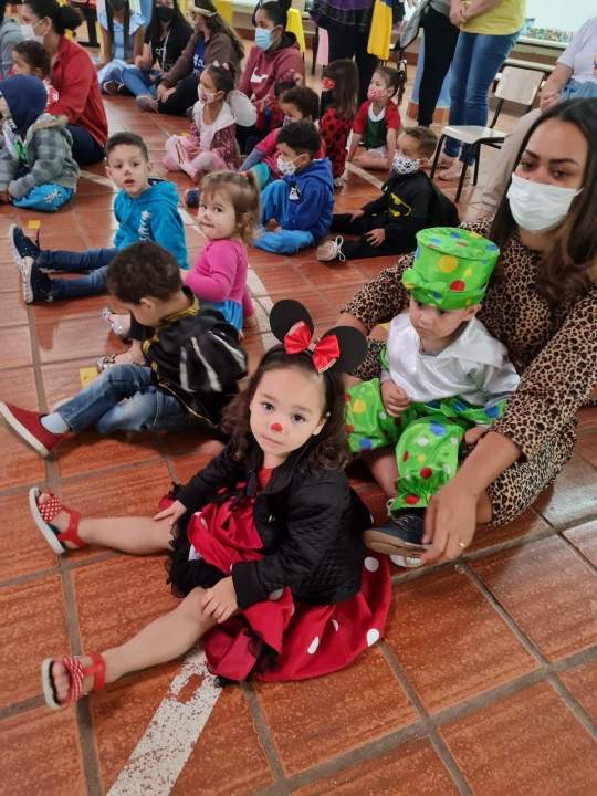 Escolas Municipais comemoram Semana da Criança em ritmo de festa
