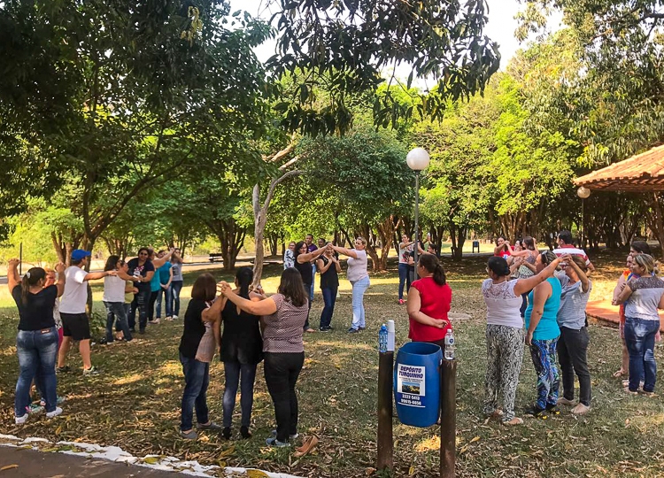 Capacitação com dinâmicas em grupo no Parque Buracão