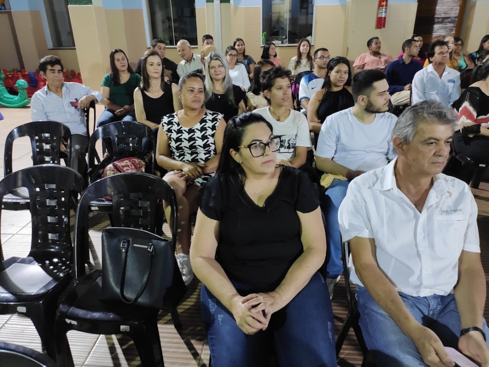 Secretaria de Desenvolvimento Econômico e Senac entregam certificados a 46 alunos
