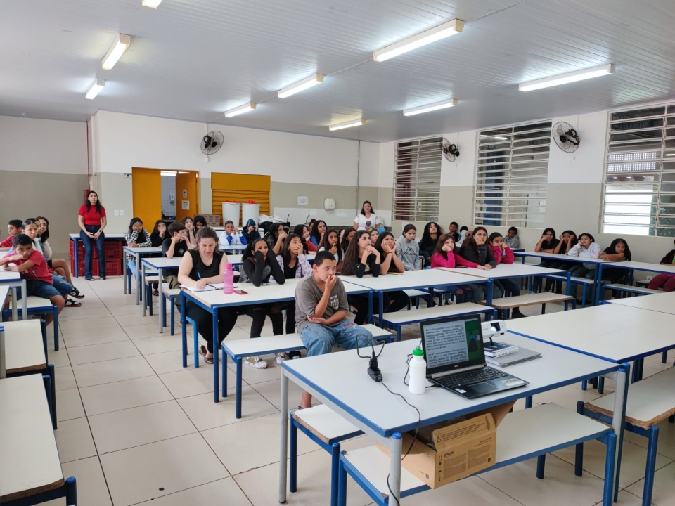 Prefeitura promove conscientização nas escolas estaduais sobre nova Lei Municipal de resíduos sólidos