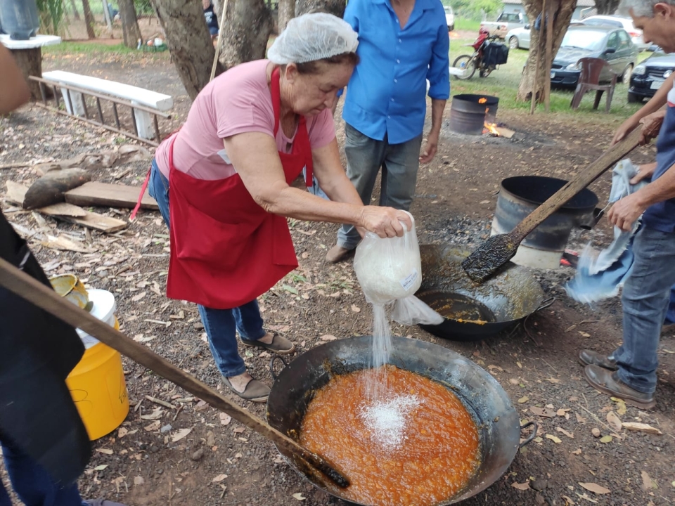 Prefeitura marca presença na tradicional Festa do Doce com a Van da Vacina, neste domingo, dia 21