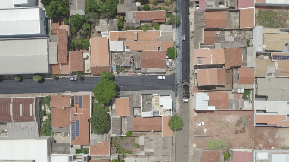 ASFALTO PARA TODOS: Prefeitura intensifica obras de recapeamento nos bairros