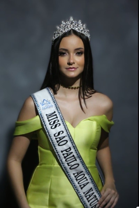 Miss São Paulo Ana Clara Almeida de Souza visita gabinete municipal