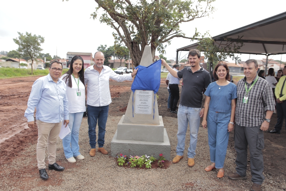 Prefeitura lança pedra fundamental para a construção do Crematório Municipal