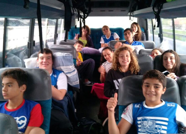Natação de Assis participa de campeonato em Santos