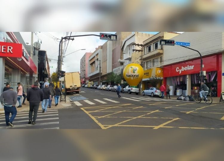CIDADE EM MOVIMENTO: Dia das Mães terá horário de atendimento especial no comércio de Assis