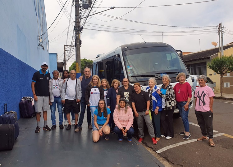 Delegação de Assis a Caminho da Final Estadual do JOMI em Rio Preto