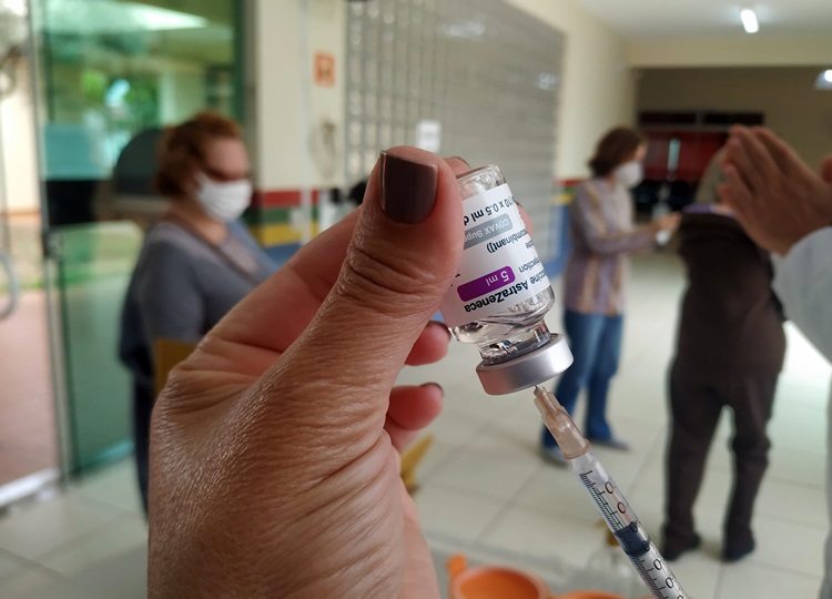 Veja a programação da vacina contra COVID no feriado desta terça-feira,7