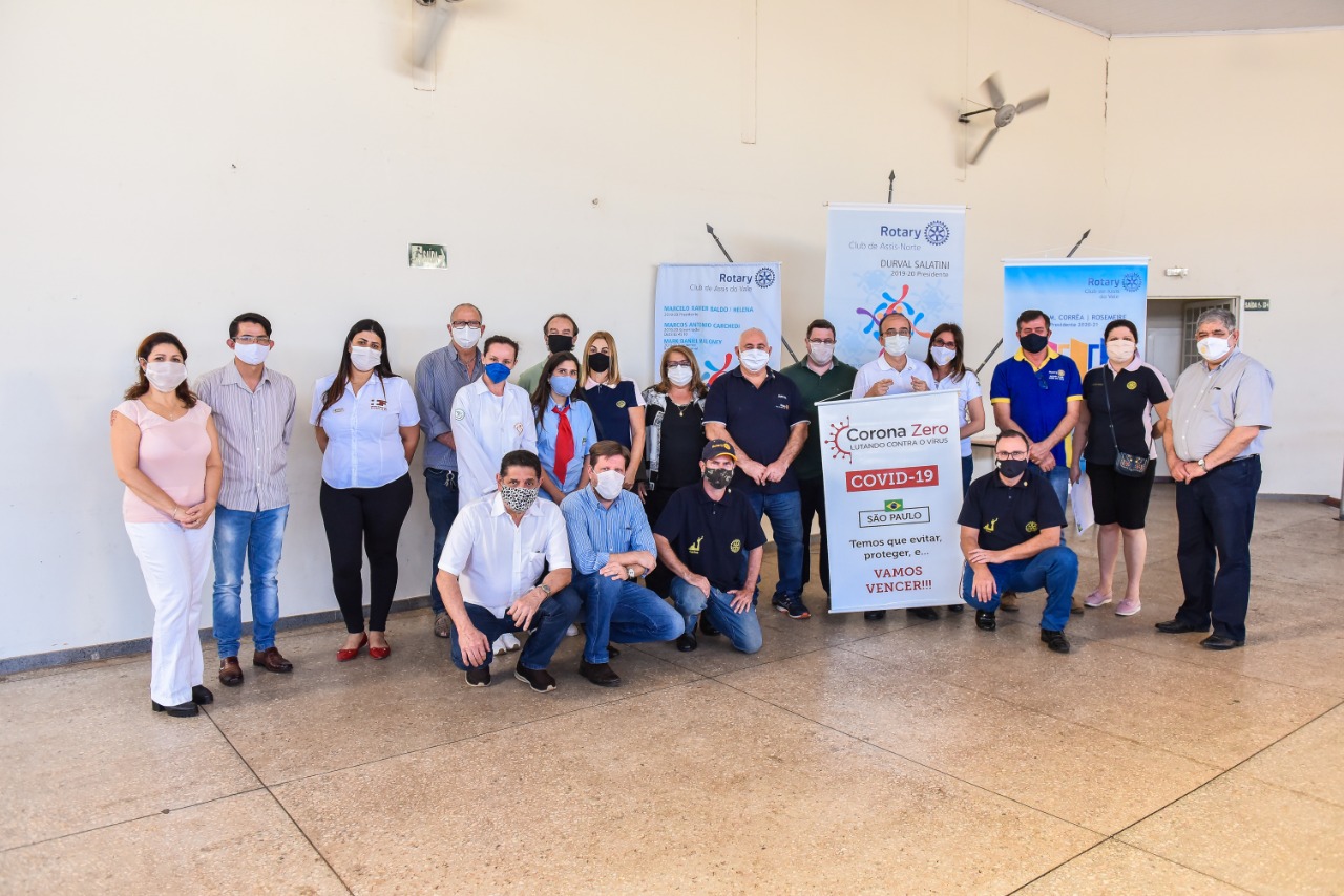 Rotary clubes de Assis doam testes para detecção de COVID-19 em idosos e voluntários de entidades 