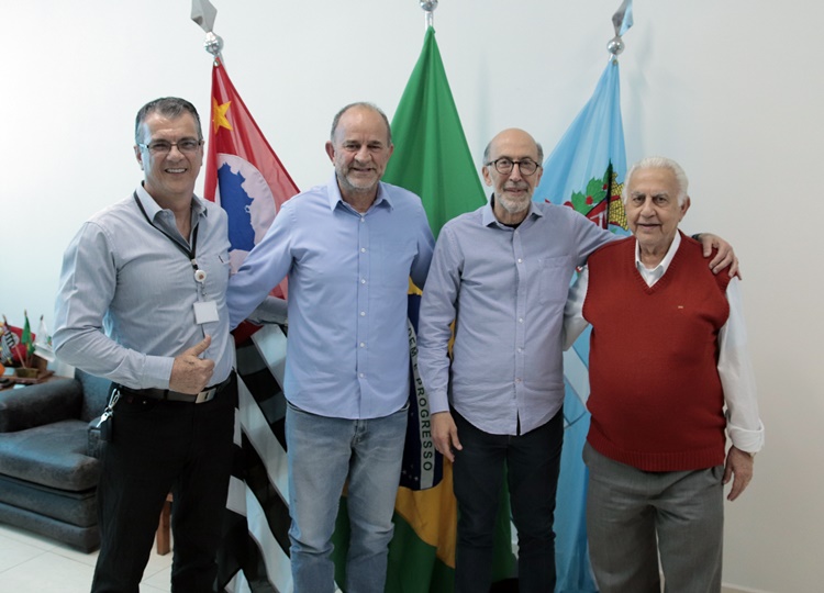 Secretário de Desenvolvimento Regional visita Assis e destaca José Fernandes como importante líder da região