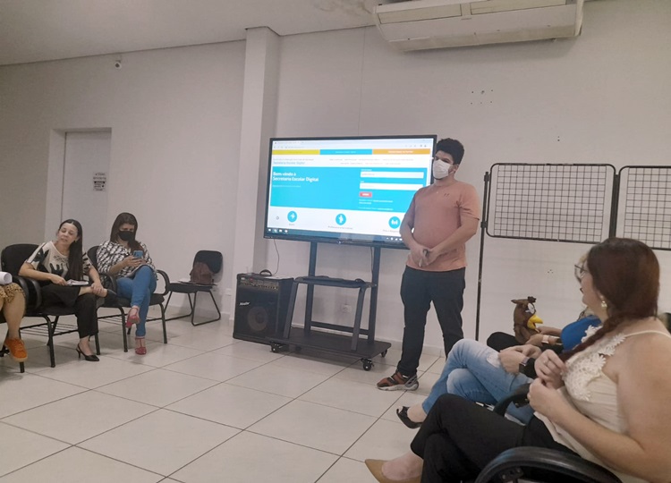 EDUCAÇÃO EM MOVIMENTO: novos diretores assumem escolas da Rede Municipal de Ensino de Assis