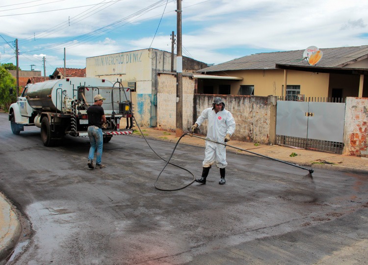 Vila Progresso e Jardim Alvorada recebem serviços de reperfilagem asfáltica