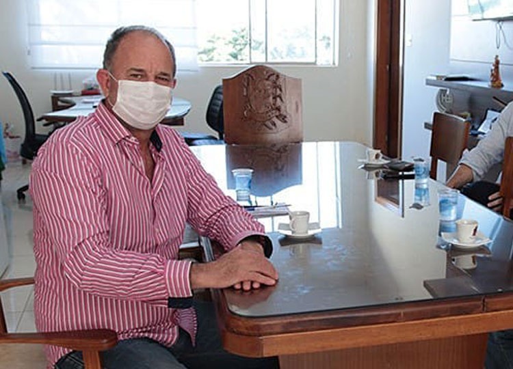 Boletim médico do prefeito José Fernandes indica melhoras