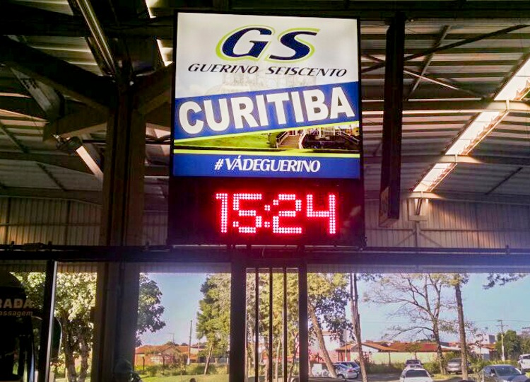 Para melhor comodidade dos usuários, relógio digital e painel com mapa de ruas de Assis são instalados no Terminal Rodoviário