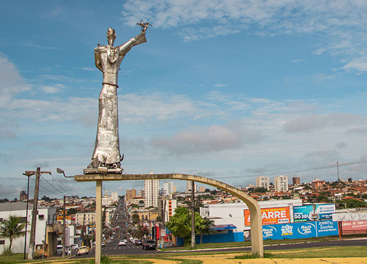 Confira o que abre e fecha no feriado de 12 de outubro