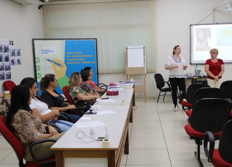 Formação de professores produz bons resultados no reforço escolar