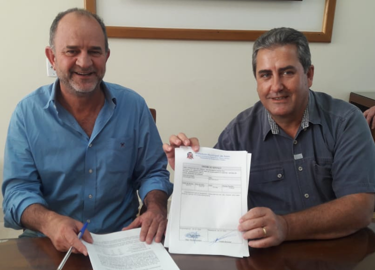 Prefeito assina ordem de serviço de R$ 4 milhões para asfaltamento