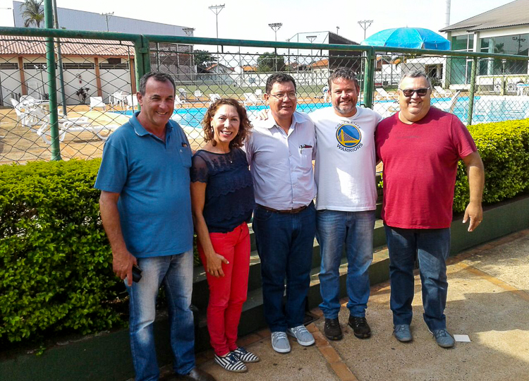 Parceiros fazem seletiva para natação do JORI