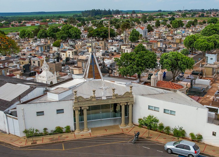 Confira o que abre e fecha no feriado prolongado de finados em Assis