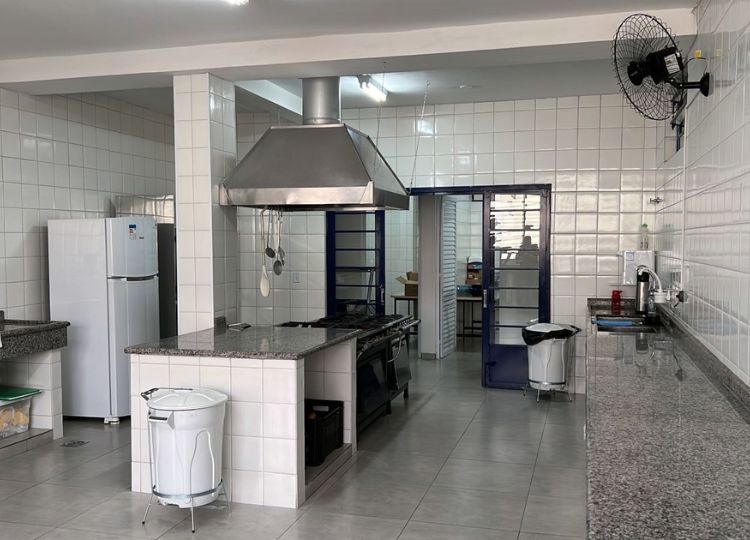 Nova cozinha é entregue à comunidade escolar da EMEIF ‘Prof.ª Nísia Mercadante do Canto Andrade’