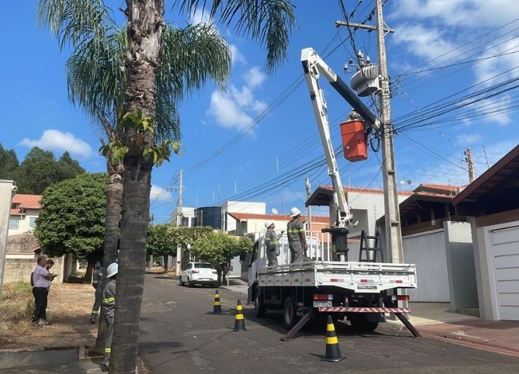 Prefeitura dá início as obras de instalação das lâmpadas de LED na cidade