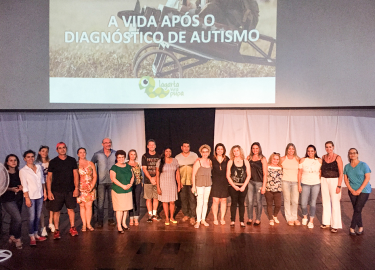 Professores participam de palestra pelo Dia Mundial de Conscientização do Autismo