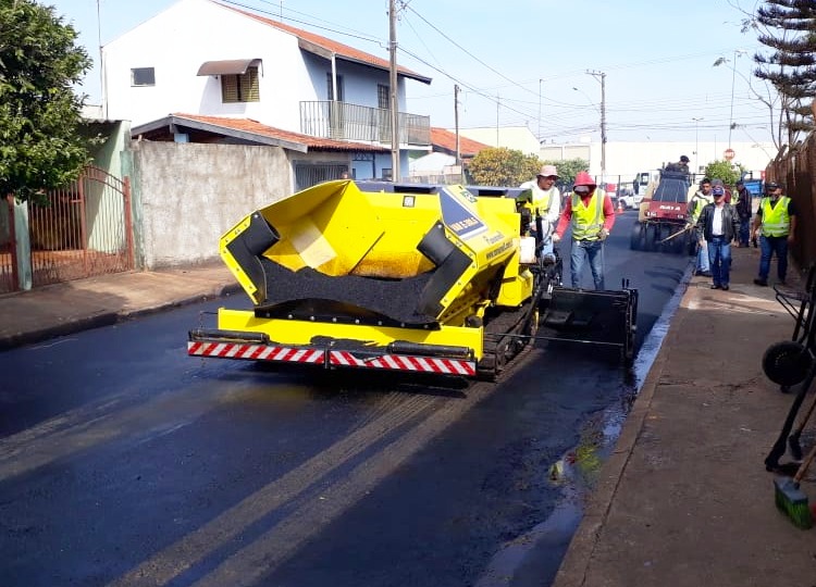 Prefeitura inicia serviços de recape na Emílio de Menezes, da Vila Xavier