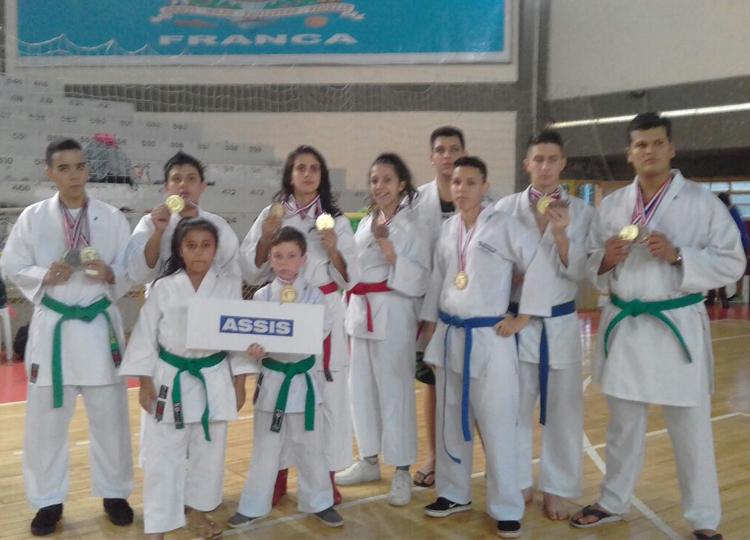 Atletas de Assis participam do Campeonato Paulista de Karatê