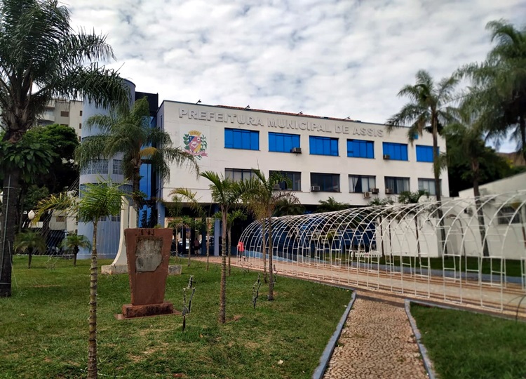 CIDADE EM MOVIMENTO: Prefeitura mantém serviços essenciais durante recesso de fim de ano