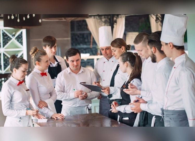 DESENVOLVIMENTO ECONÔMICO EM MOVIMENTO: SENAC confirma com Prefeitura de Assis cursos de cozinheiro e garçom 