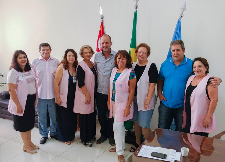 Voluntários do Câncer agradecem prefeito de Assis pela manutenção da Oncologia no HRA