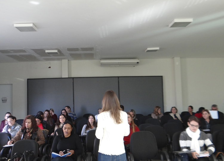 Educação de Assis realiza segunda etapa de formação a gestores