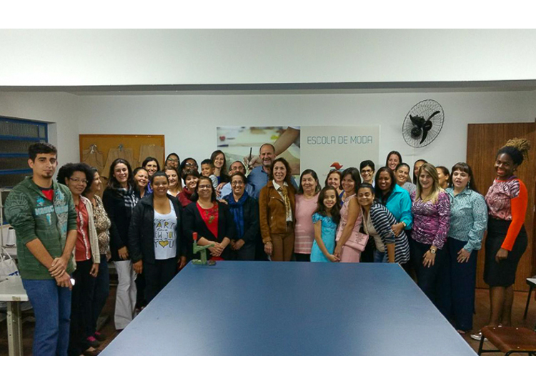 Fundo Social certifica 35 alunos  da Escola de Moda