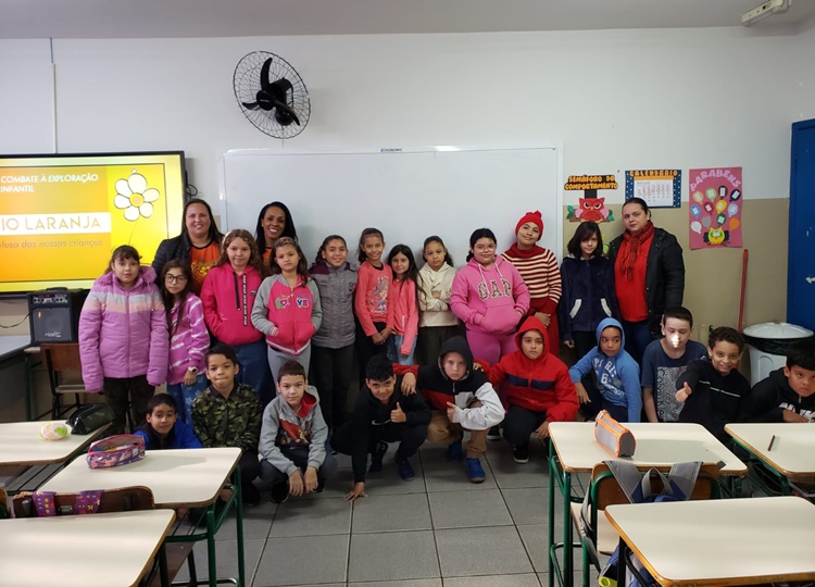 Prefeitura promove campanha Maio Laranja para proteger alunos contra abuso sexual