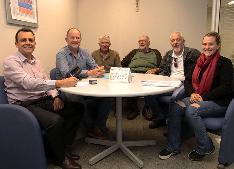 Presidente da APRUMAR e prefeito protocolam ofícios na Caixa Econômica Federal solicitando informações sobre o início das obras do Residencial Aprumar