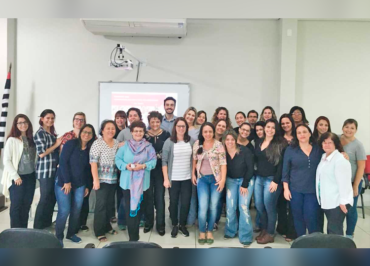 Inglês é ampliado para Educação Infantil e novo material didático é adotado pela Rede Municipal de Ensino
